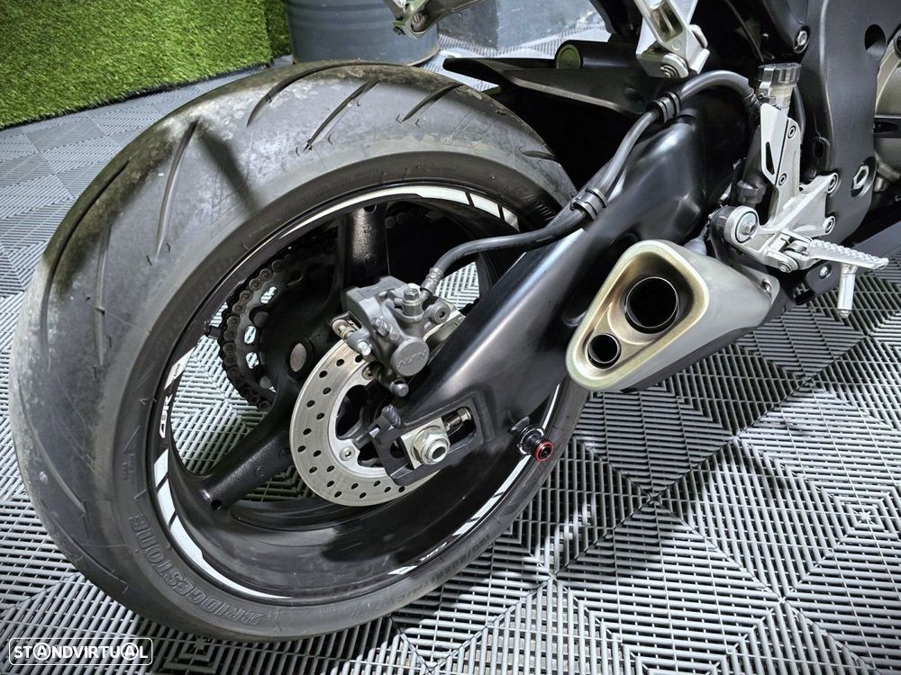 Honda CBR 1000 RR Fireblade - 18