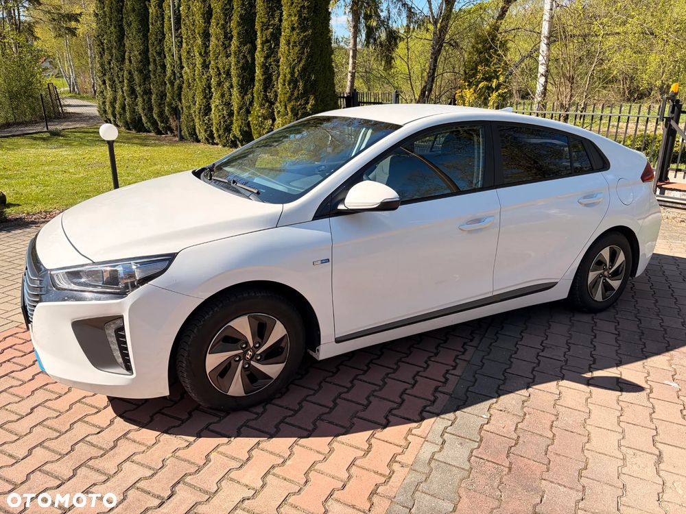 Hyundai IONIQ Hybrid Business - 6