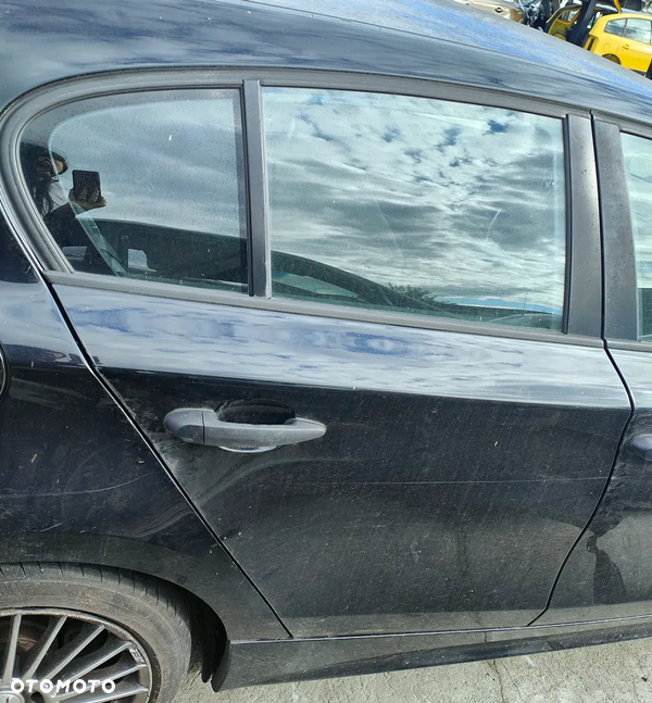BMW 1 E87 06r DRZWI PRAWY TYŁ PRAWE TYLNE 668/9 SCHWARZ 2