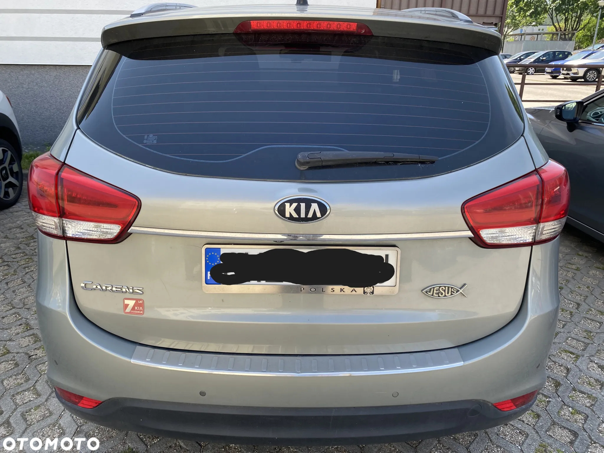 Kia Carens 1.6 GDI L - 10