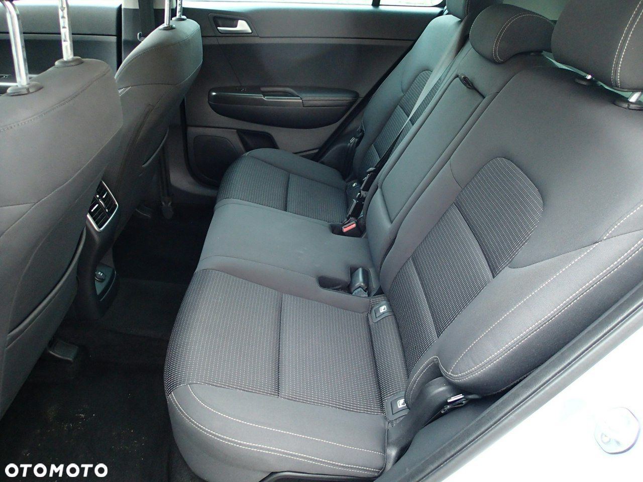 Kia Sportage 1.7 CRDI 2WD Edition 7 - 10