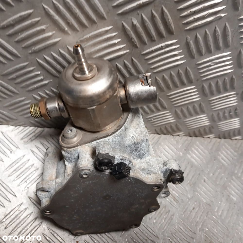 AUDI A4 B9 POMPA VACUM KOMPLETNA 2.0 TFSI 06K145100P 06K127028B - 2