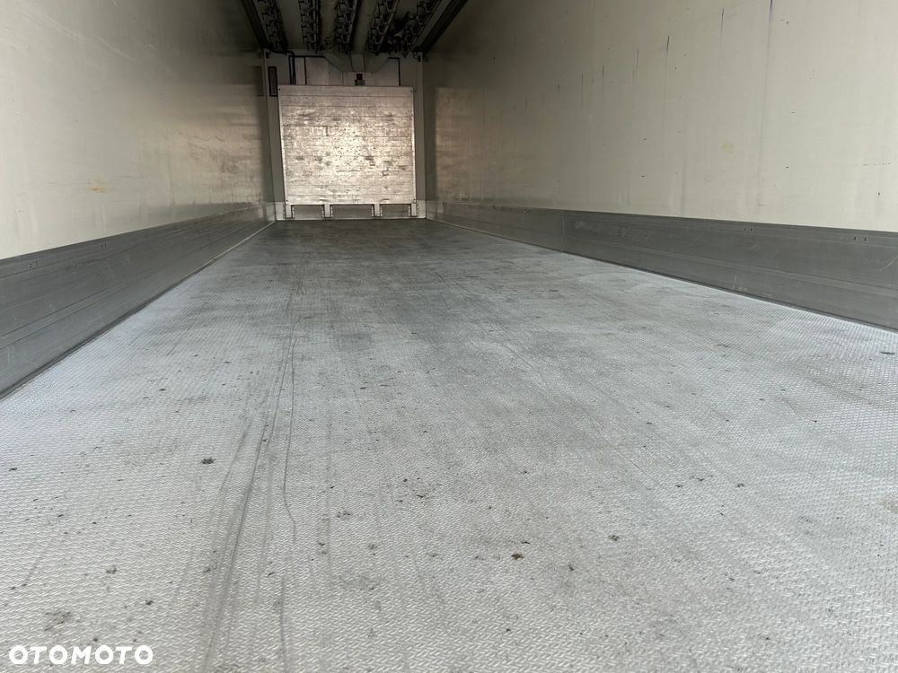 Schmitz Cargobull THERMO KING SLX300 HAKÓWKA / 7 CM GRUBA ŚCIANA / KOSZ PALETOWY / 4 ZAMKI / DIESEL + ELEKTRYK / 2012 ROK !! - 36