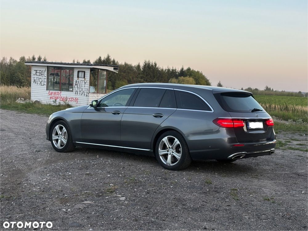 Mercedes-Benz Klasa E 400 4Matic 9G-TRONIC Avantgarde - 8