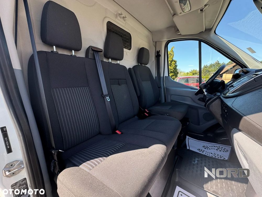 Ford Transit 2.2 L4 Trend - 14