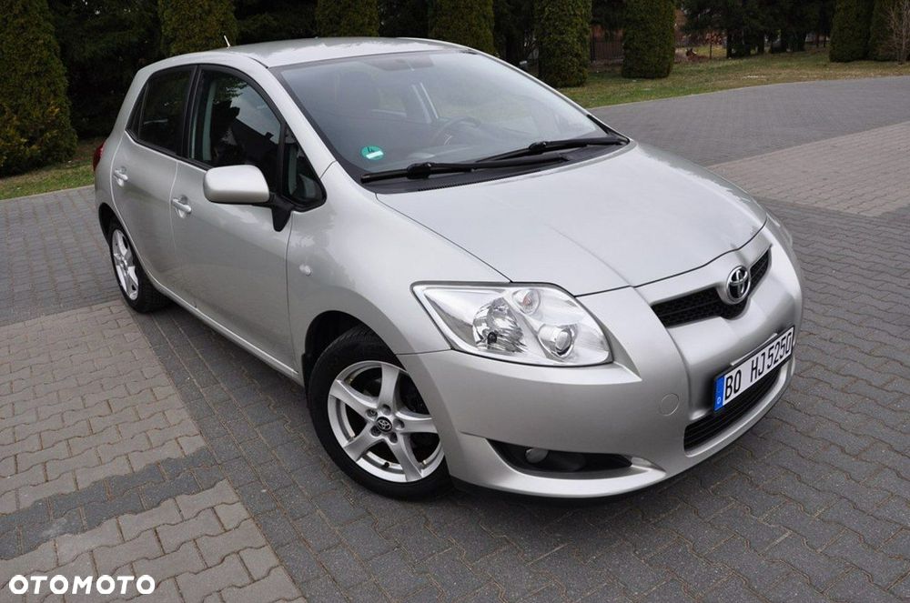 Toyota Auris - 12