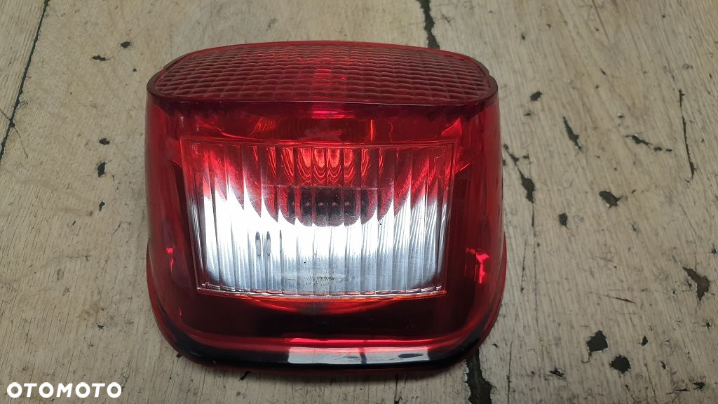 Lampa tył klosz Harley Davidson - 9
