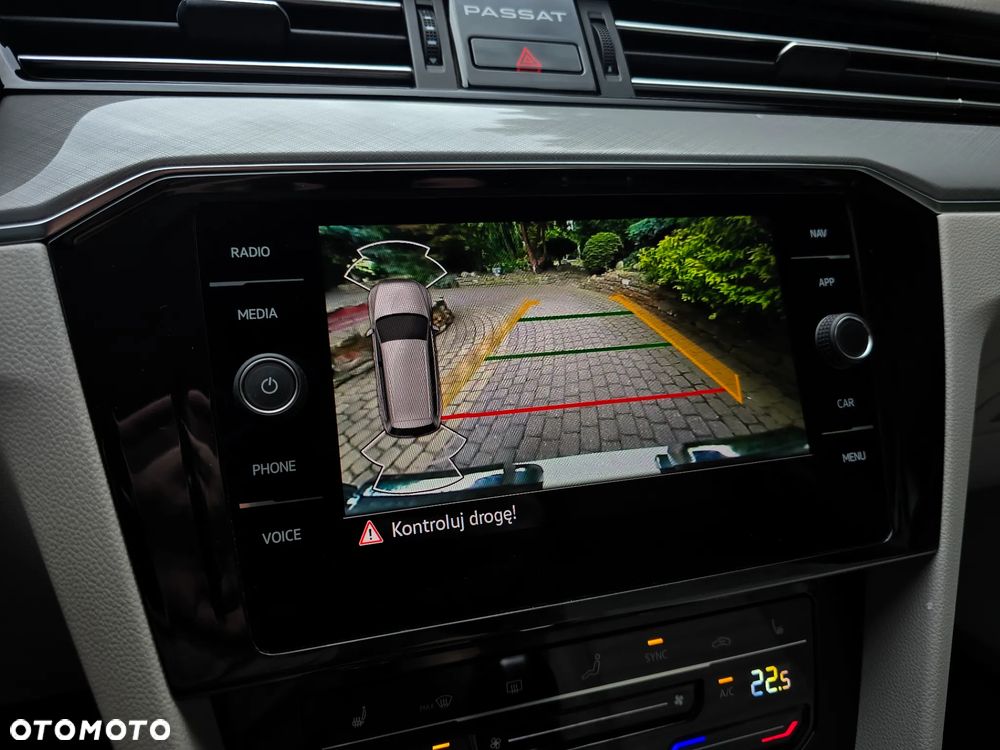 Volkswagen Passat Variant 2.0 TDI EVO Elegance DSG - 23