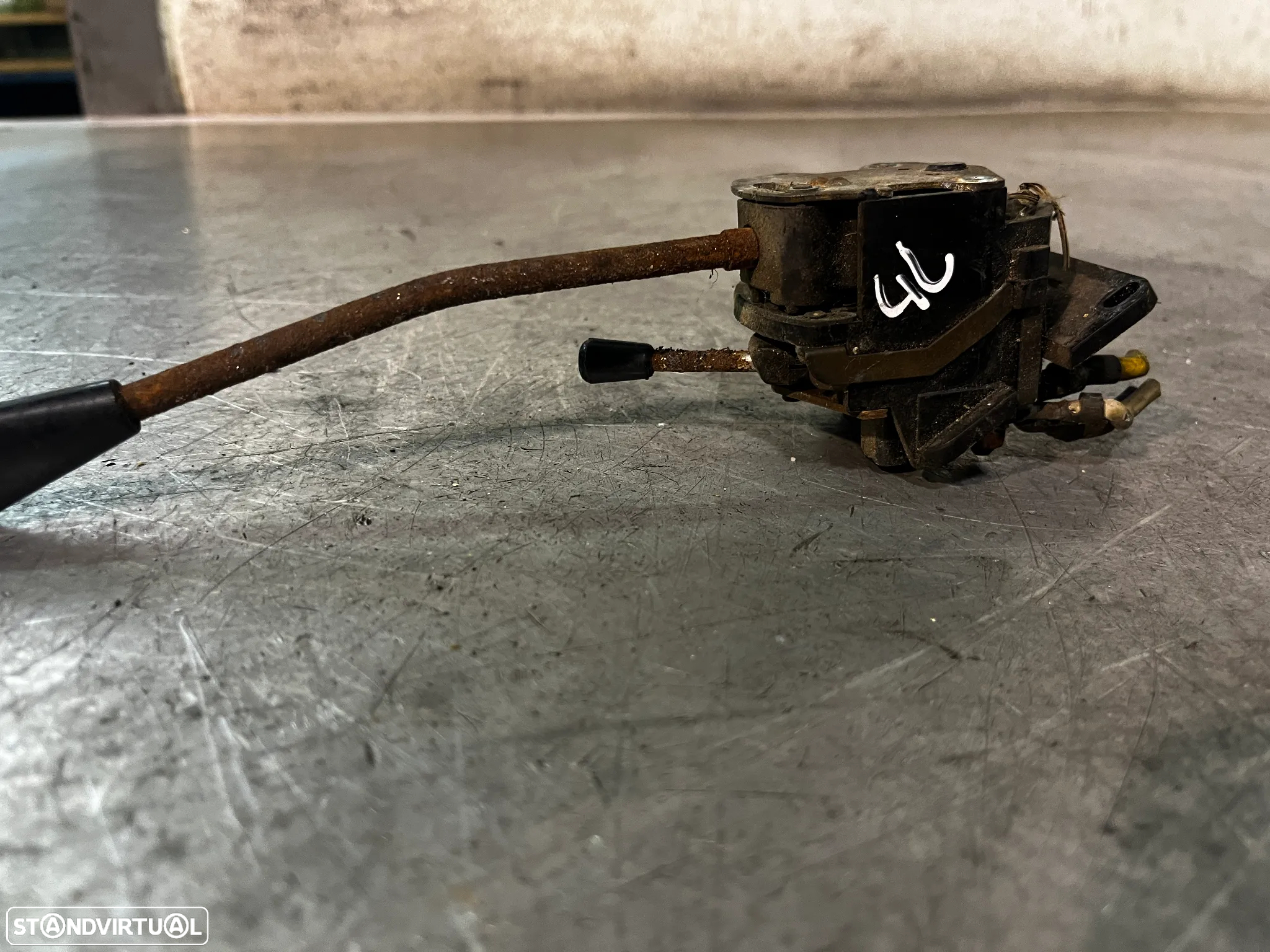 MANETE PISCAS / LIMPA VIDROS RENAULT 4L - 3