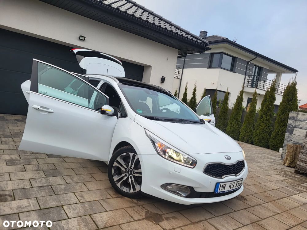 Kia Ceed 1.6 CRDi 128 Platinum Edition - 26