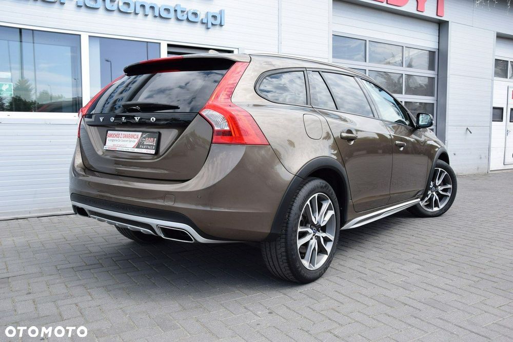 Volvo V60 Cross Country D3 Drive-E Summum - 8