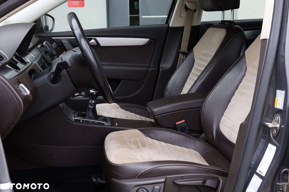 Volkswagen Passat 2.0 Blue TDI SCR Highline - 15