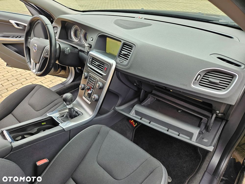 Volvo V60 D2 Kinetic - 31