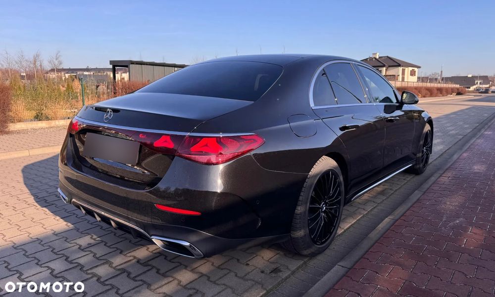 Mercedes-Benz Klasa E 300 de PHEV 4-Matic AMG 9G-Tronic - 7