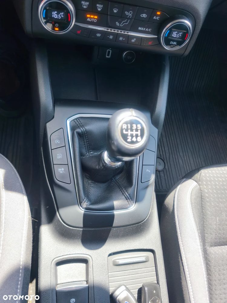 Ford Focus 1.5 EcoBoost Titanium ASS - 10