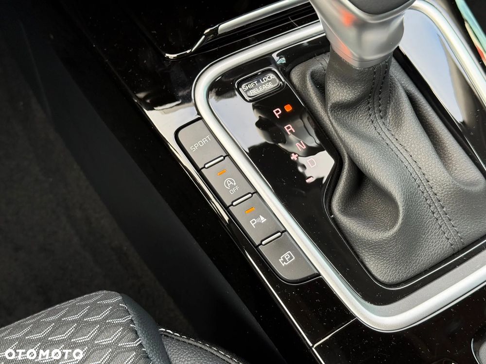 Kia XCeed 1.5 T-GDI Business Line DCT - 26
