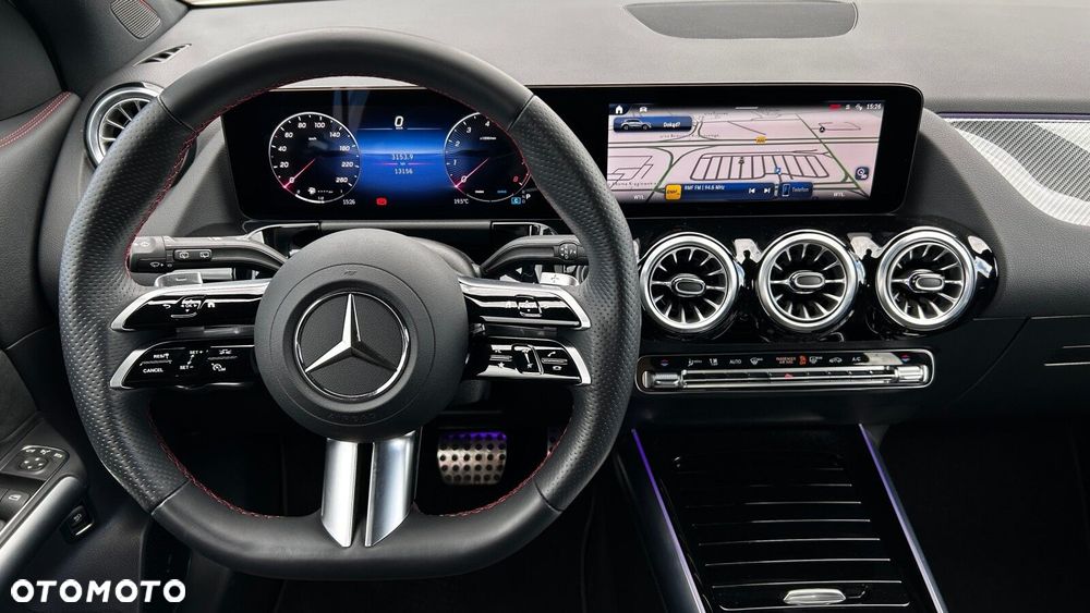 Mercedes-Benz GLA - 15