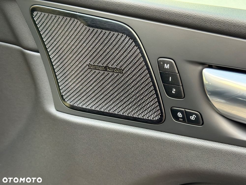 Volvo XC 60 B4 D AWD Geartronic RDesign - 13