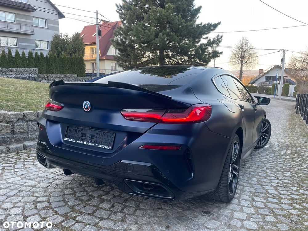 BMW Seria 8 - 12