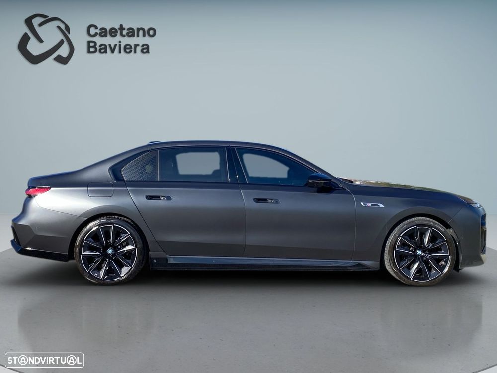BMW 760 M760e xDrive - 35