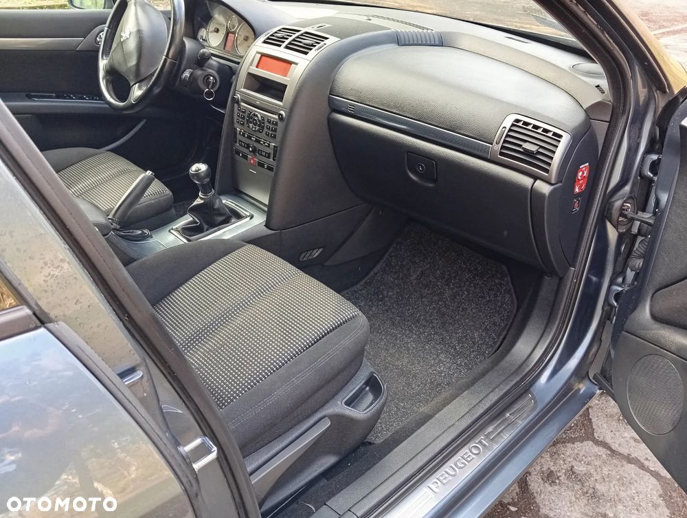 Peugeot 407 - 7