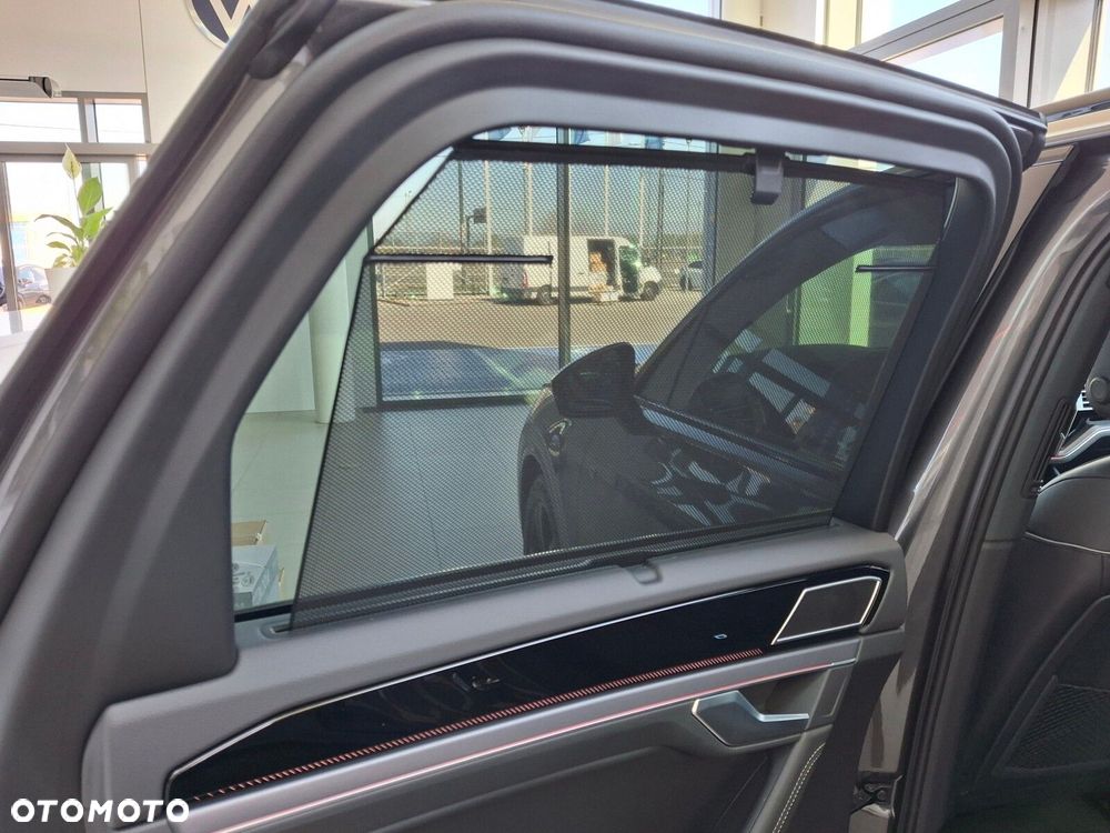 Volkswagen Touareg 3.0 V6 TDI 4Motion R-Line Final Edition - 16