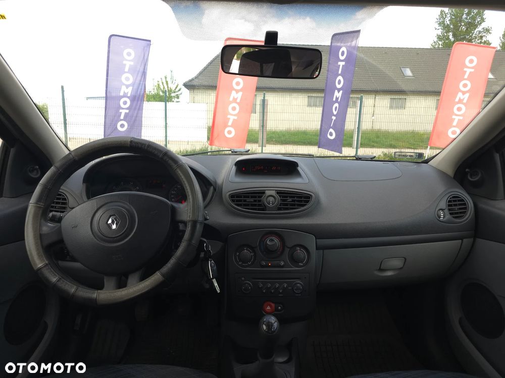 Renault Clio 1.4 16V Expression - 31