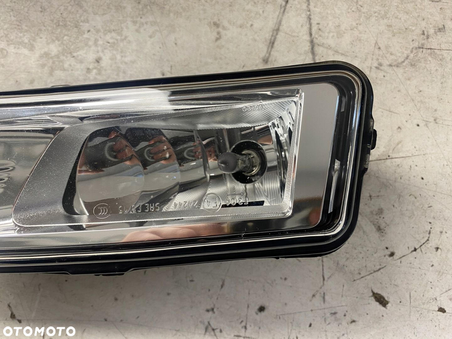 NISSAN QASHQAI J11 HALOGEN PRAWY PRZÓD 26150 8995A - 3