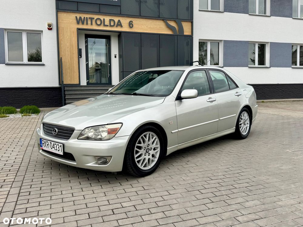 Lexus IS 200 - 1