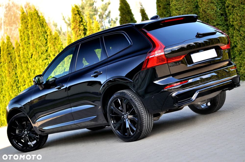 Volvo XC 60 B5 B AWD Plus Black Edition - 5