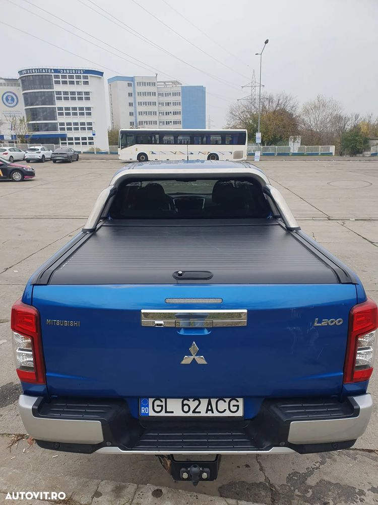 Mitsubishi L200 Double Cab 2.2 DI-D A/T Instyle - 24