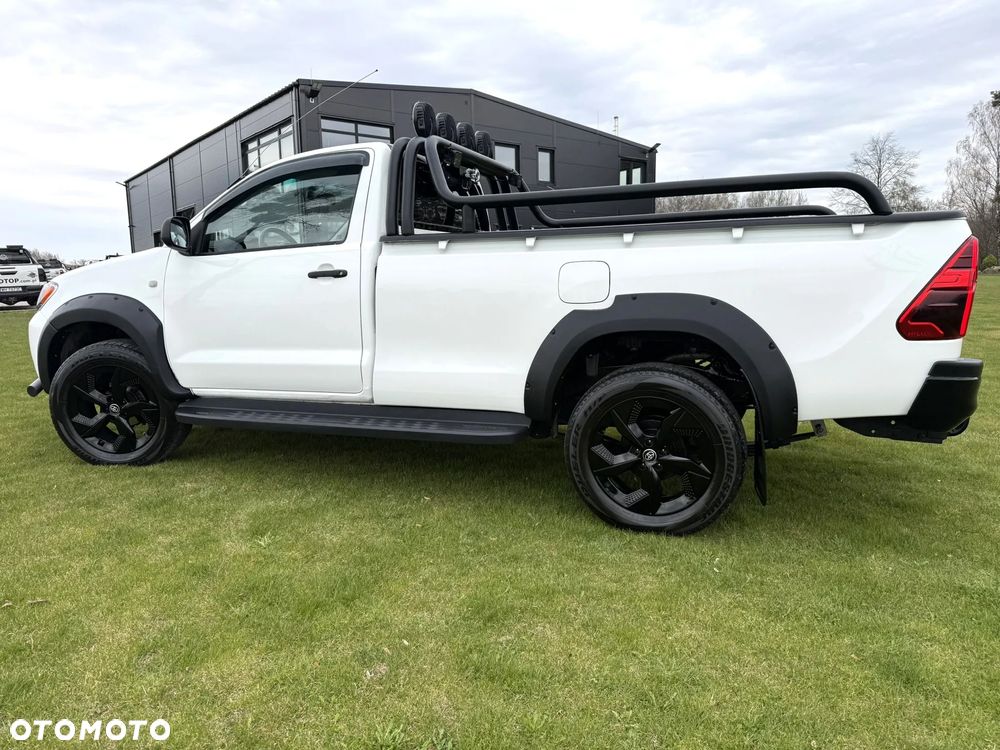 Toyota Hilux - 13