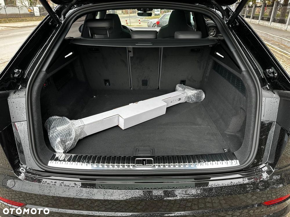 Audi Q8 - 35