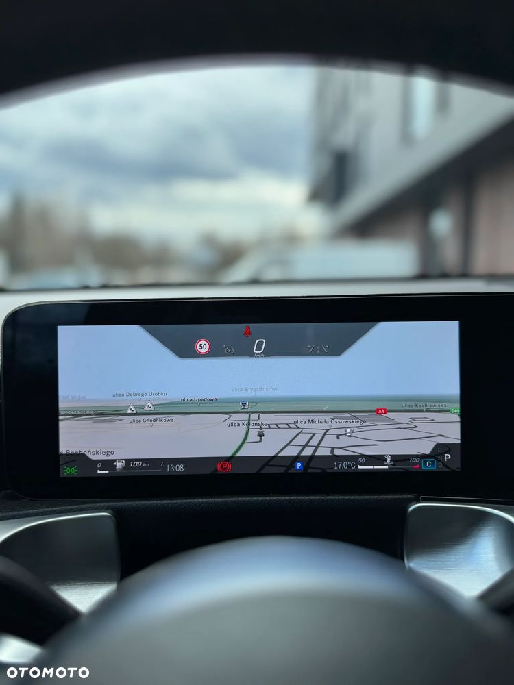 Mercedes-Benz GLB - 31