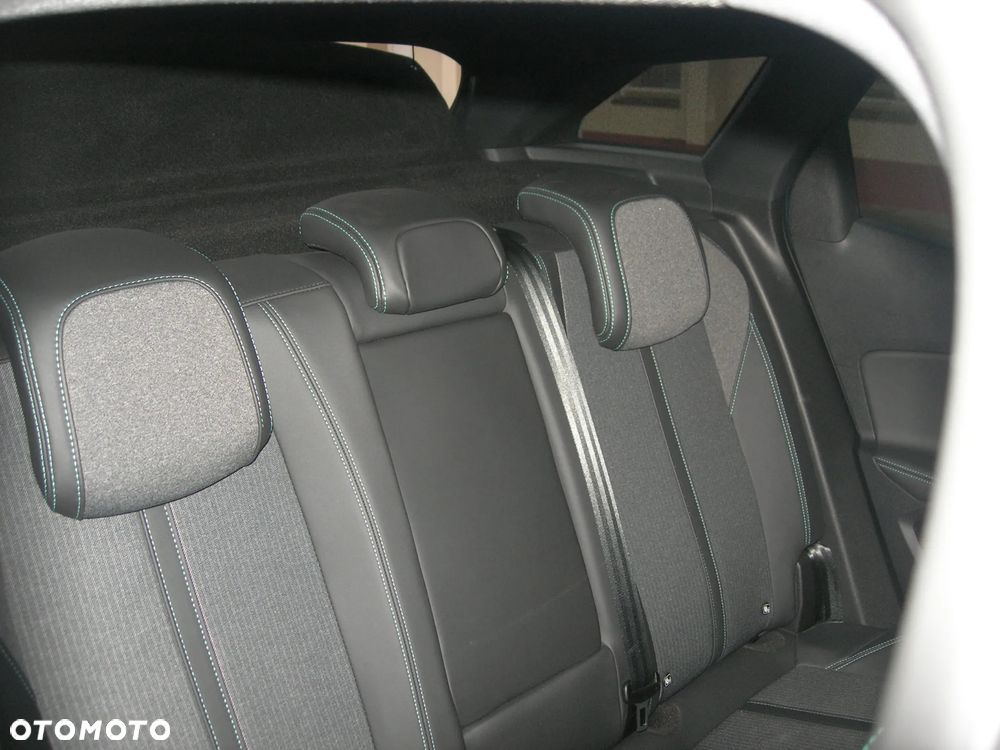 Peugeot 3008 PureTech 130 Stop & Start GPF EAT8 Allure Pack - 19