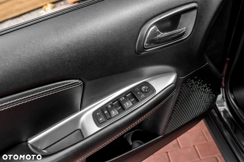 Fiat Freemont 2.0 Multijet Black Code AWD - 24