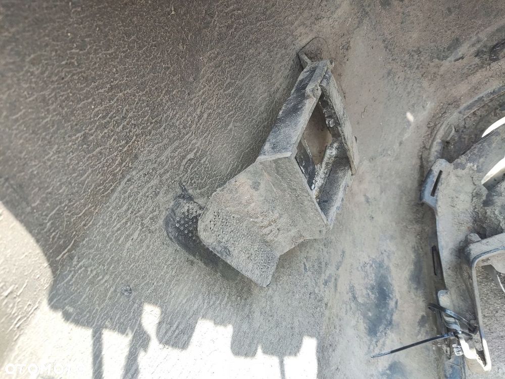 MERCEDES W212 AMG ZDERZAK TYLNY TYŁ SEDAN 792 - 14