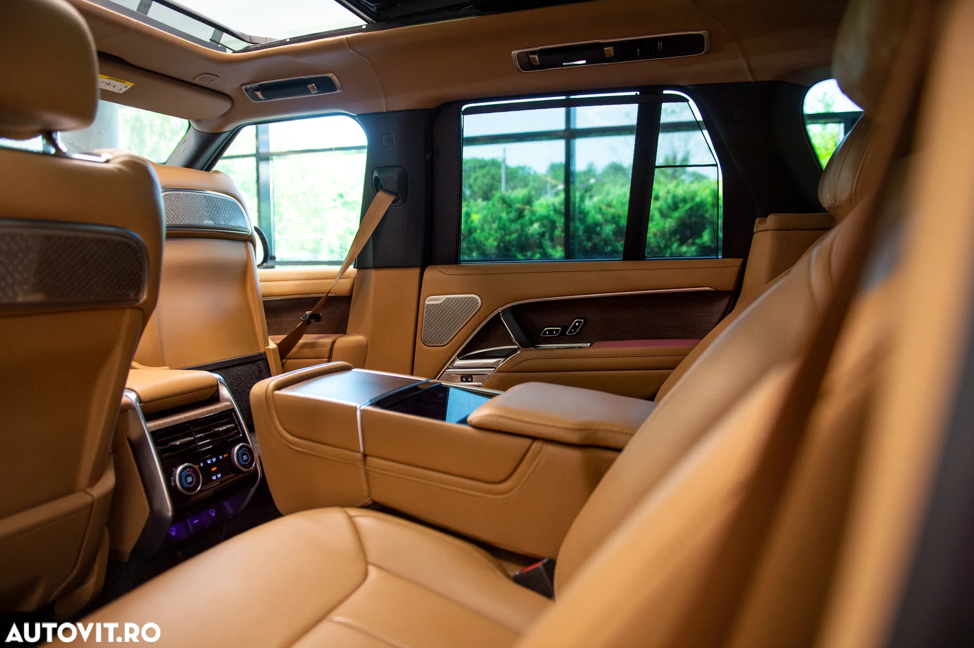 Land Rover Range Rover - 27