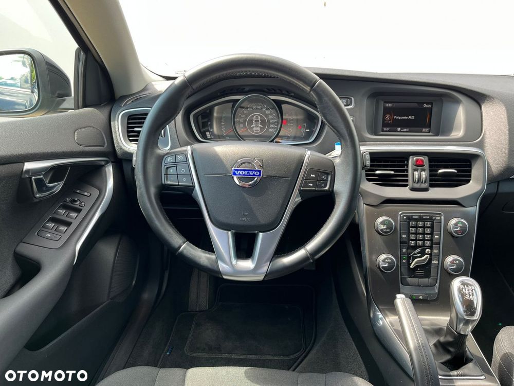 Volvo V40 - 16