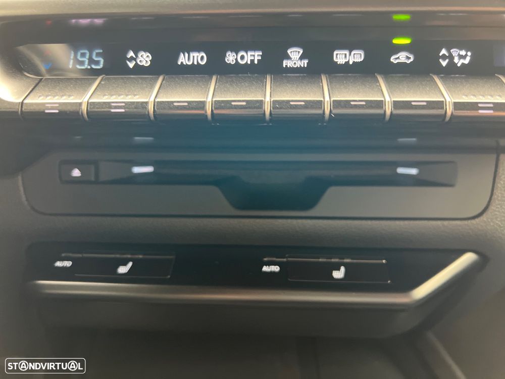 Lexus UX 250h Business - 19