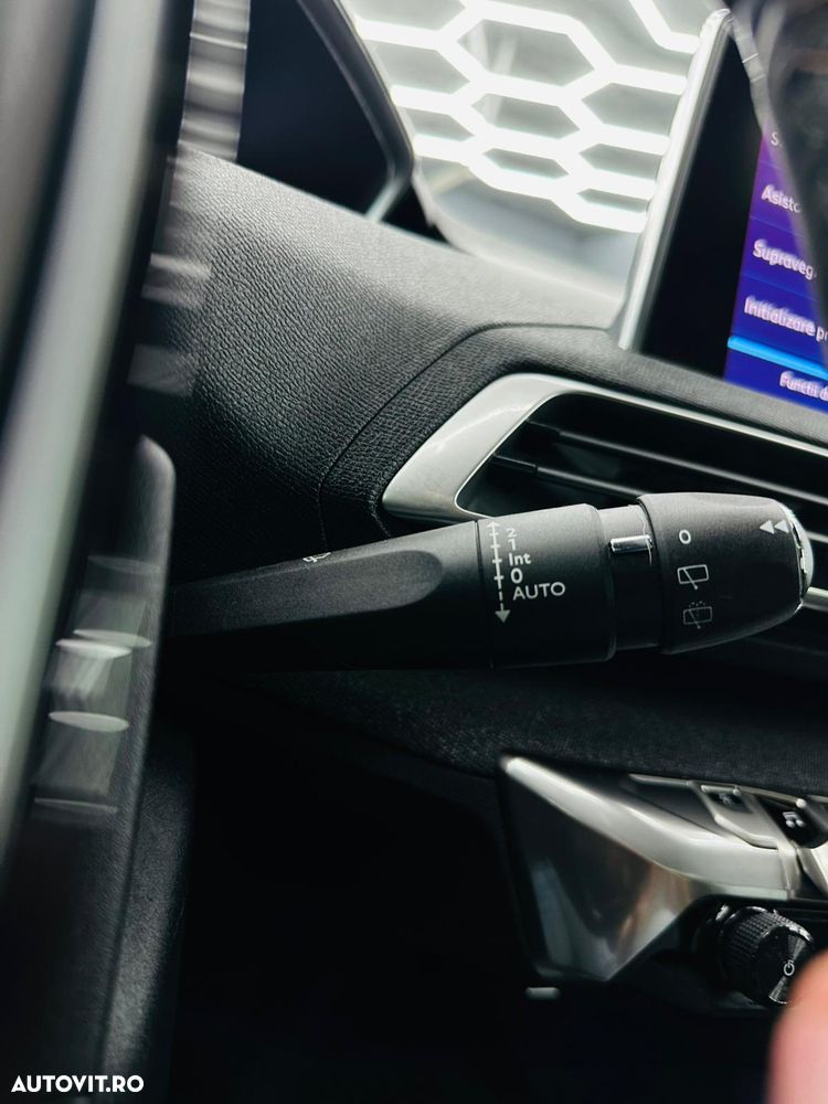 Peugeot 3008 1.5 BlueHDI S&S GT-Line - 33