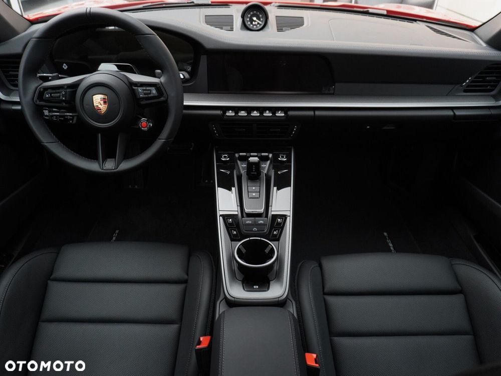 Porsche 911 Carrera - 34