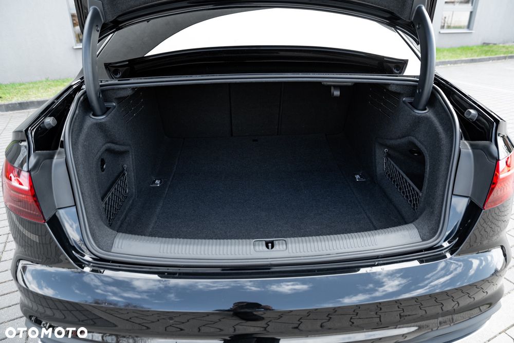 Audi A4 Limousine 35 TFSI S tronic sport - 17