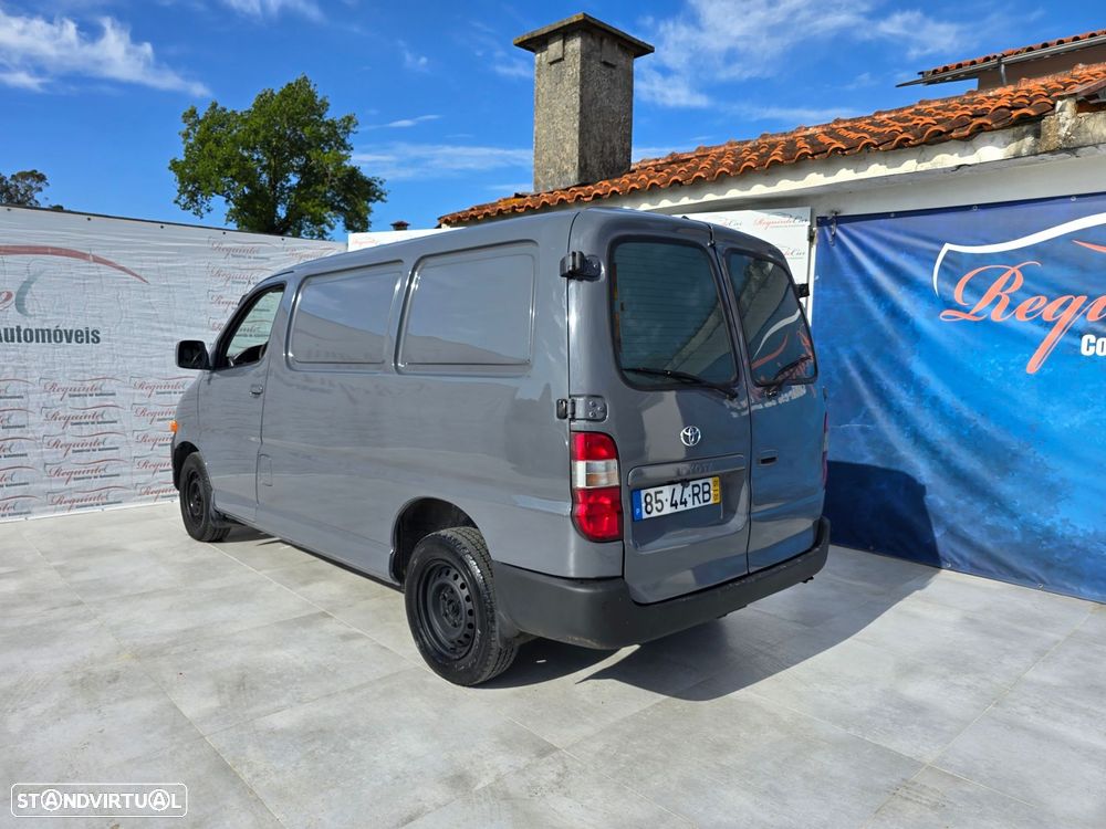 Toyota HiAce 2.4 D LXH12LB - 13