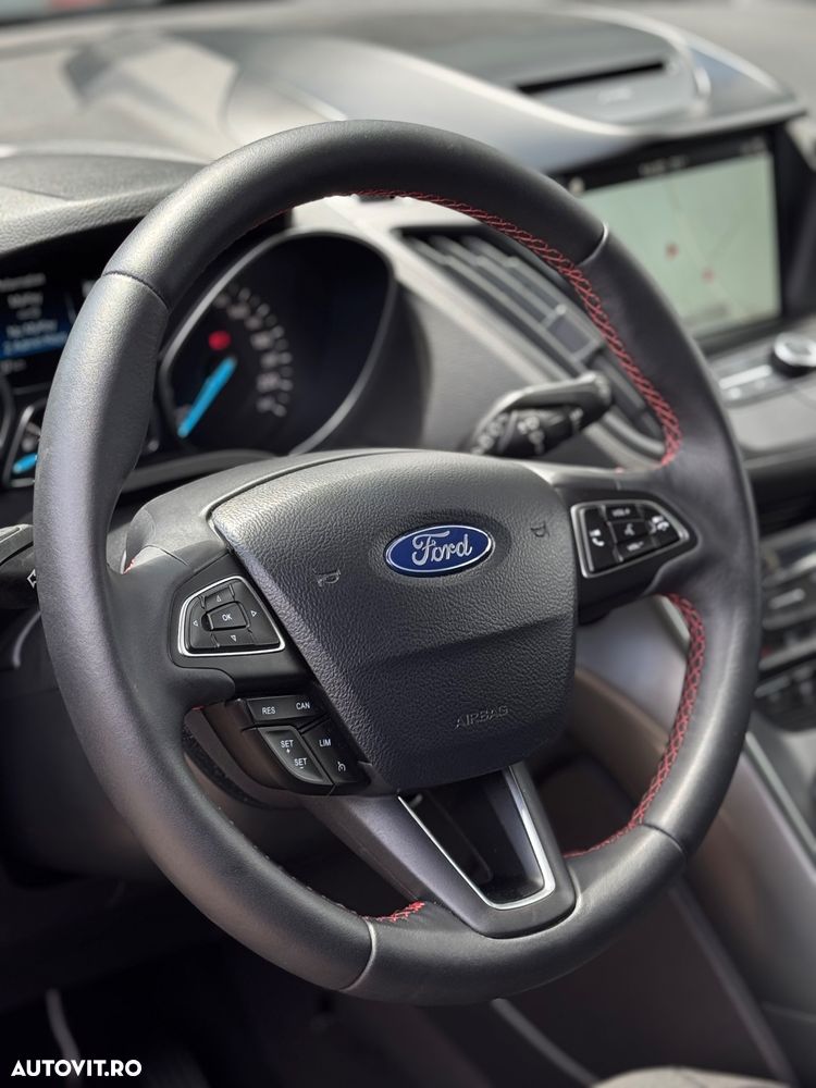 Ford Kuga 1.5 EcoBoost 2x4 Cool & Connect - 11