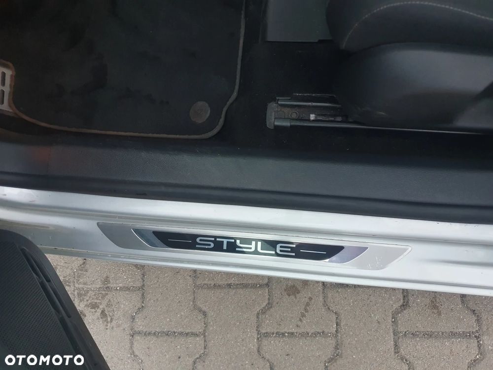 Volkswagen Golf 2.0 TDI Comfortline - 16