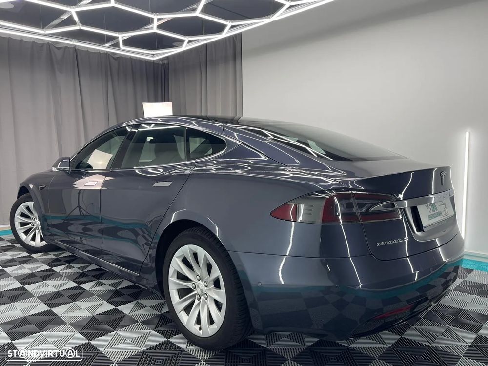 Tesla Model S 75D - 5