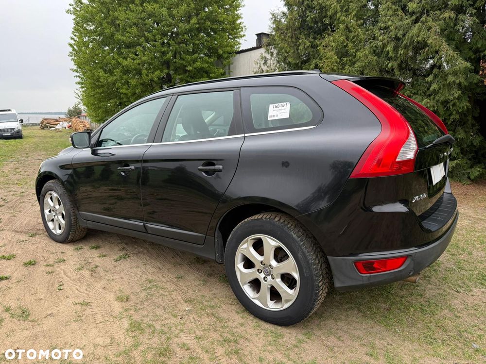 Volvo XC 60 D5 AWD Momentum - 25