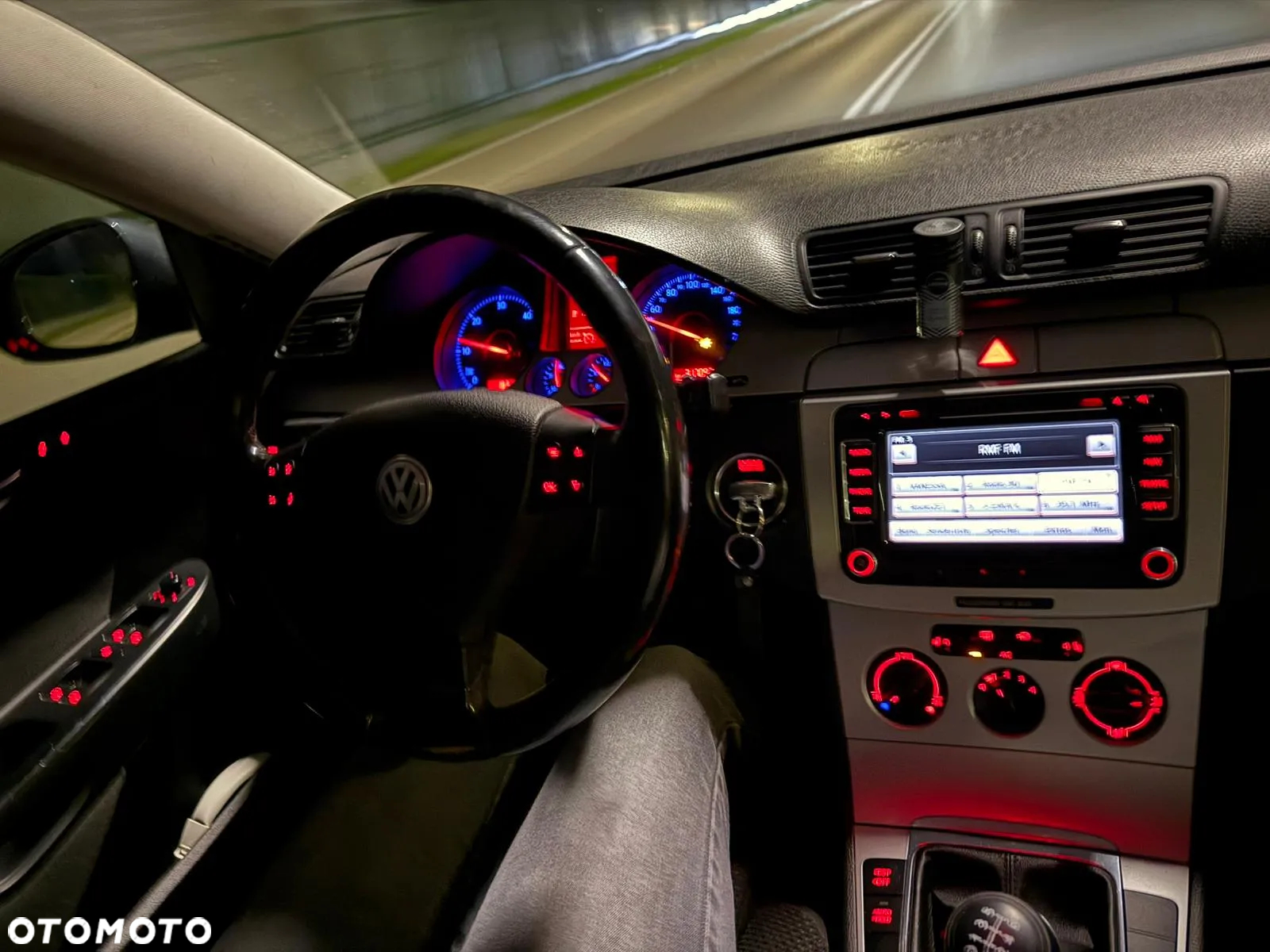 Volkswagen Passat 2.0 TDI Comfortline - 21