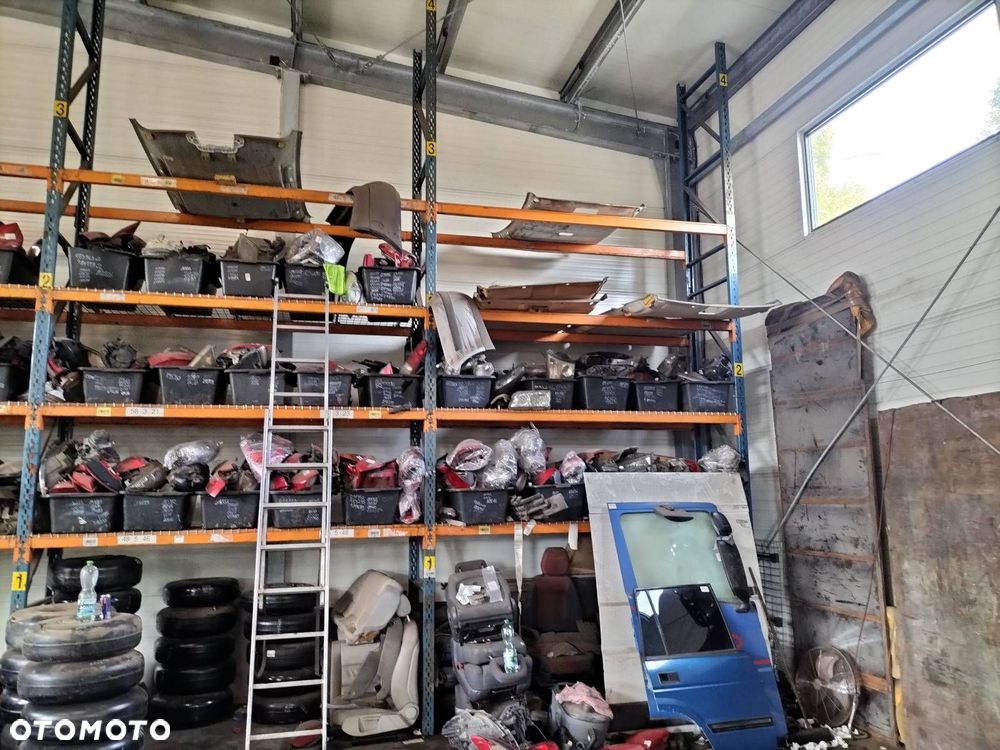 KOMPLETNY PRZÓD MASKA ZDERZAK LAMPY KIA BONGO K2700 II LIFT UD - 18